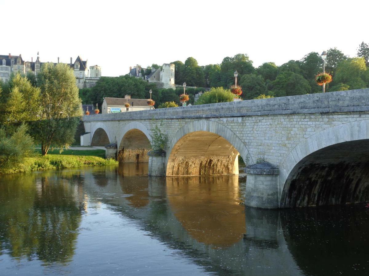 La Chaussee Des Ponts نوايير-سور-شير المظهر الخارجي الصورة